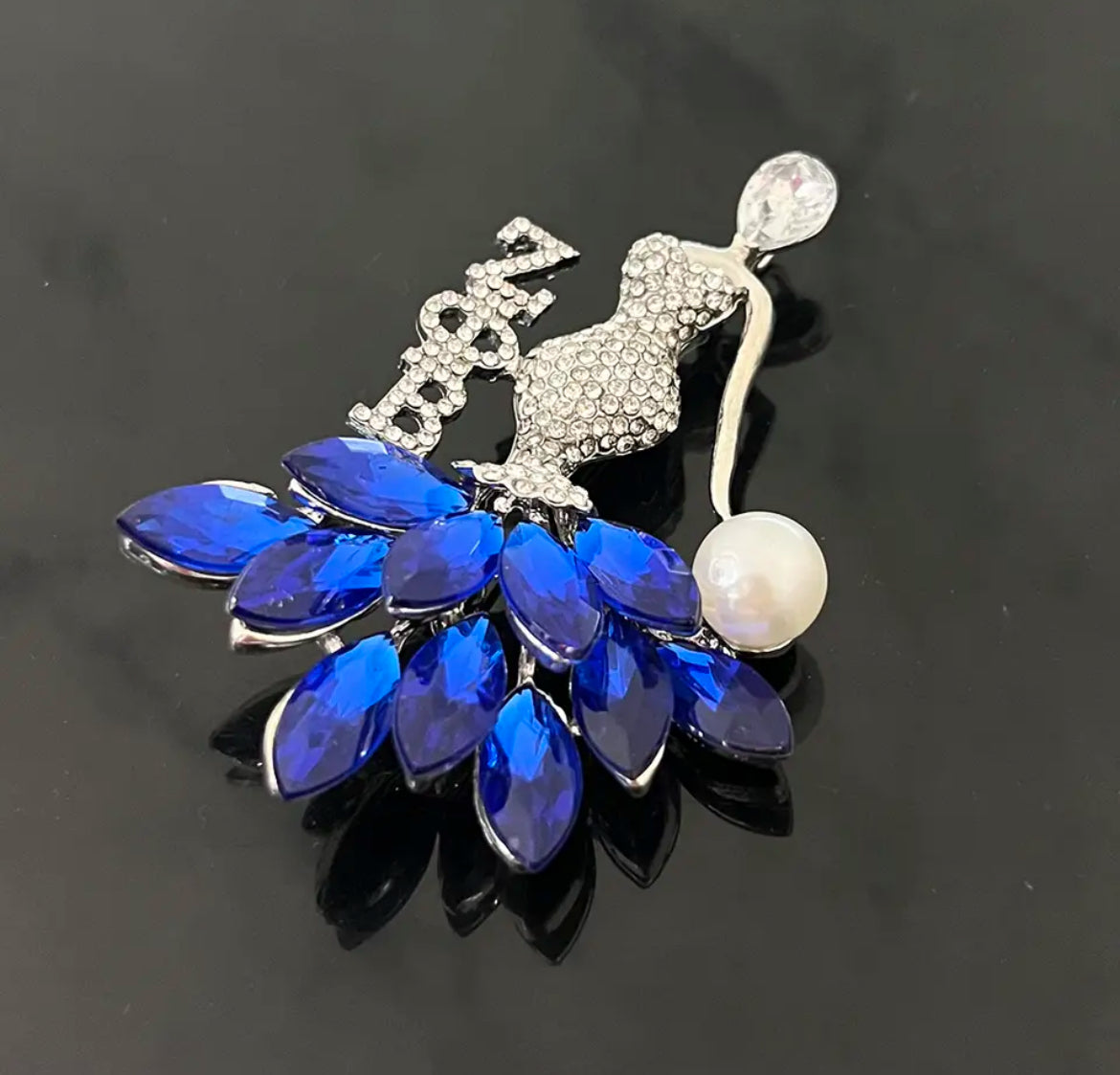 Zeta Brooch